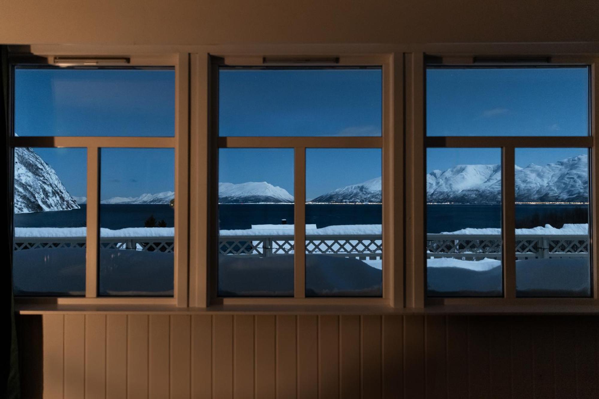 Lyngen Aurora House Villa Koppangen Exterior photo
